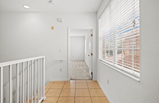 039-Interior-33