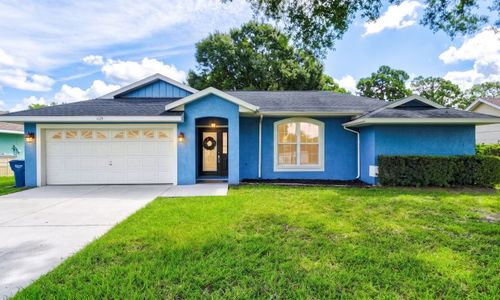 7129 Queen Palm Circle: Space, Light, and a Screened Lanai &hellip;
