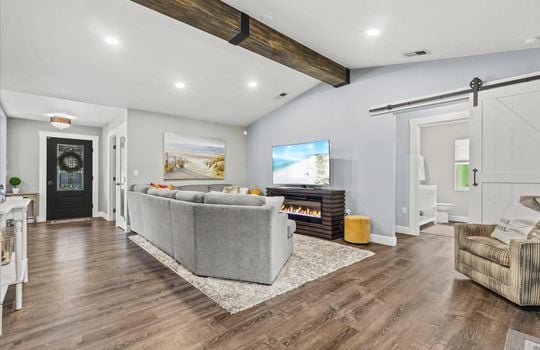 026-Interior-31