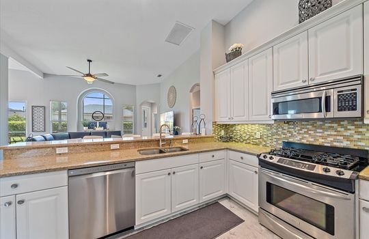 31-Kitchen 3