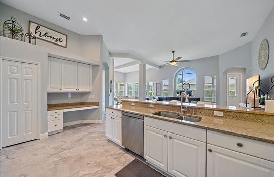 32-Kitchen 4