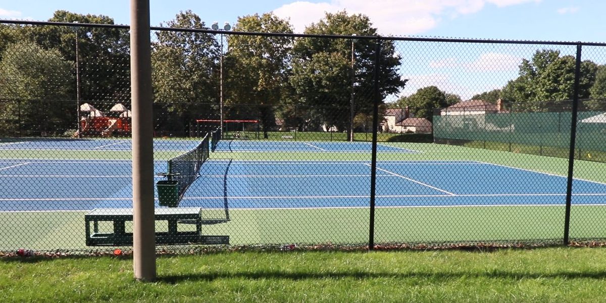 Community tennis courts in Franklin Farm, Virginia