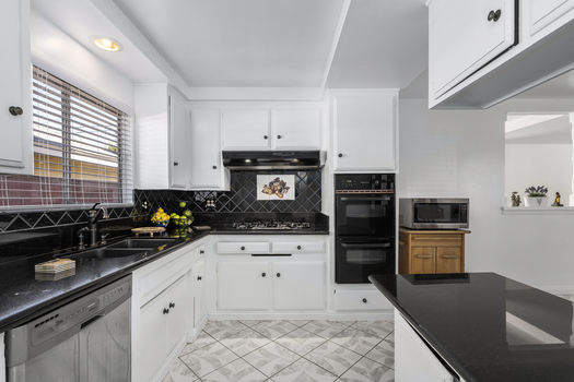 dsc_2462_51864298345_o