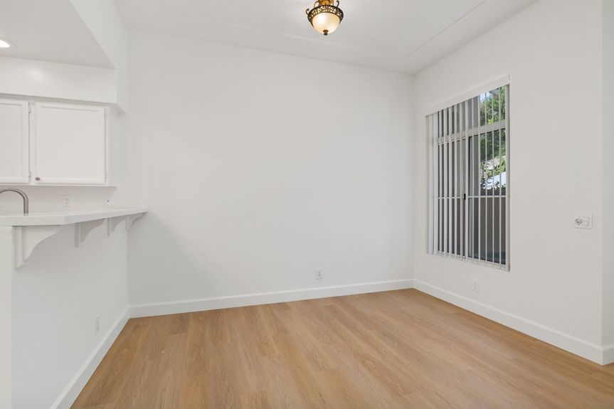 14_11138135_161499_161499-EI-114