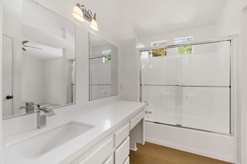 161499_161499_161499-EI-129