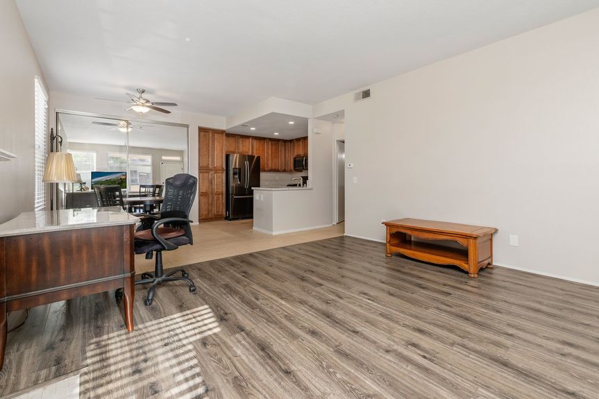 15_11234276_164383_164383-EI-115