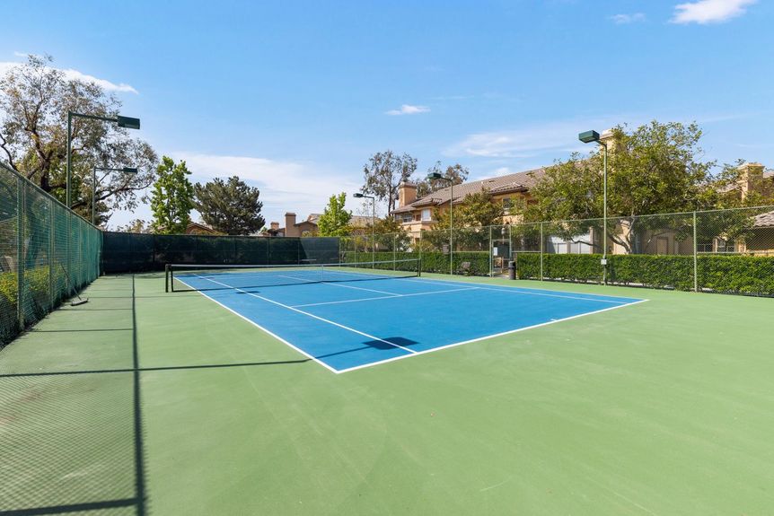 512_11233500_22_10296643_137008_137008-ei-122_51293125029_o