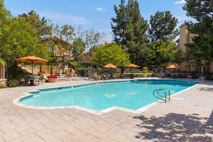 513_11233501_23_10296646_137008_137008-ei-123_51293414735_o