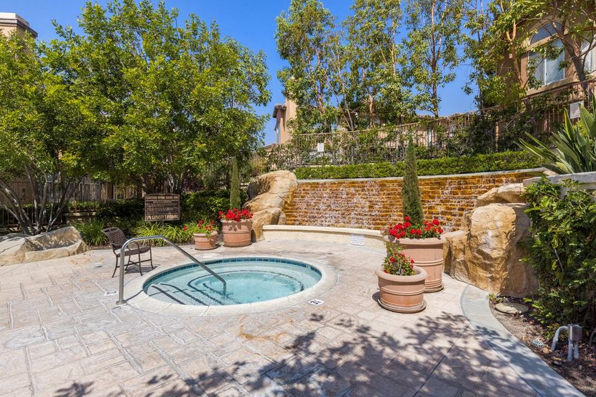 514_11233502_24_10296641_137008_137008-ei-124_51291661732_o