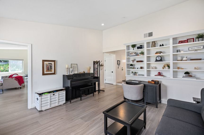 23_11441636_170267_170267-EI-123