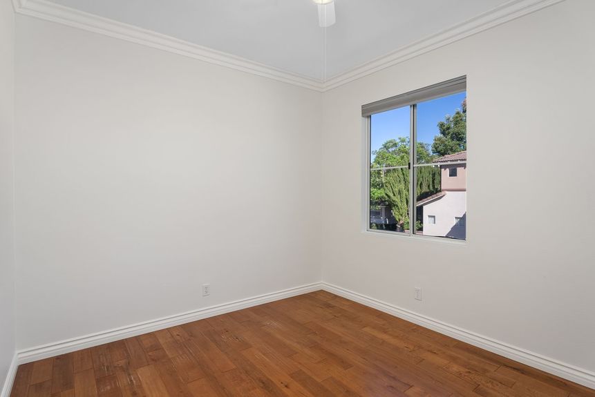 32_11524297_172477_172477-EI-132