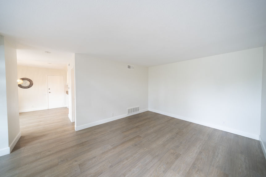 02_26283 Via Roble_002