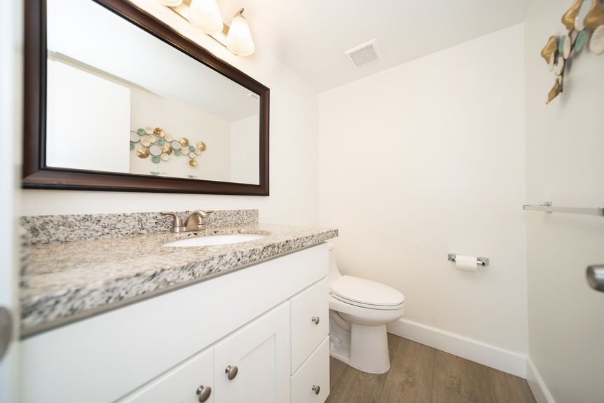 10_26283 Via Roble_010