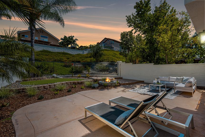 _M02_15 Bonita Vist MLS Ready sunset back