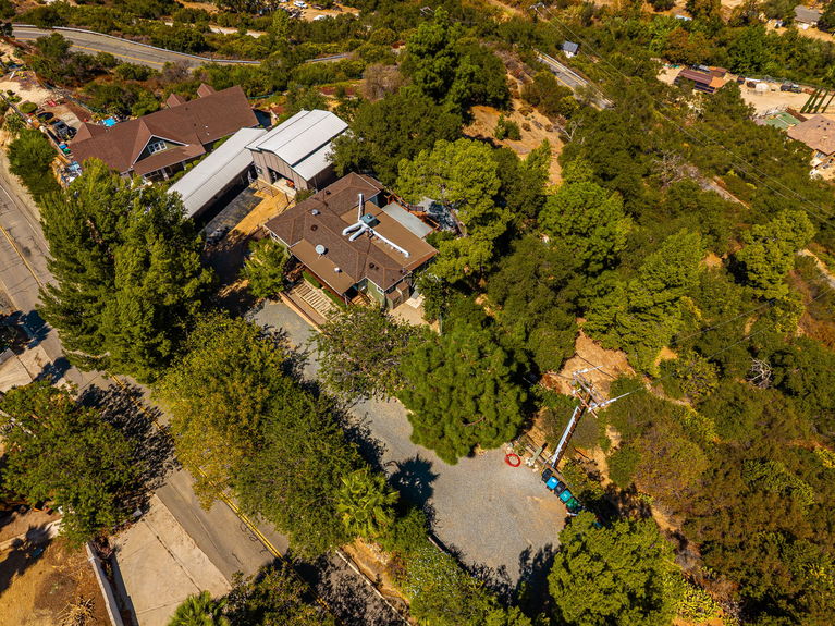 83-web-or-mls-DJI_20260914134245_0057_D