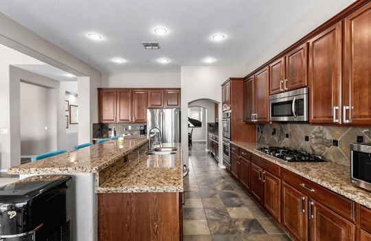 R_1VqOQPr_7jNoCy3oFti_ed01c9aa9ee94b7b9dccee7a224ef228_00001