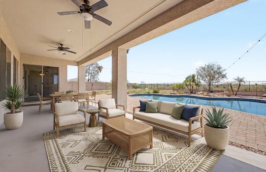 31_backyard-pano