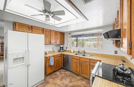 6116 W Willow Ave-10