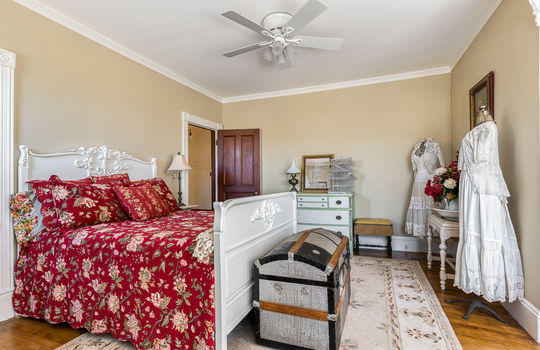 174 Lamplighter Ln Newington CT_DSC2862_interior