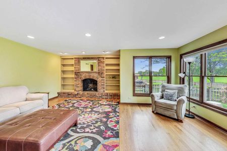 1329 E Bailey RD_img (13)