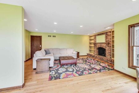 1329 E Bailey RD_img (14)