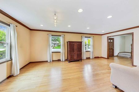 1329 E Bailey RD_img (2)