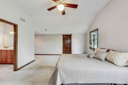 1329 E Bailey RD_img (21)