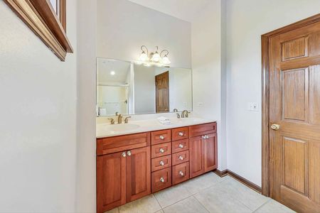 1329 E Bailey RD_img (22)