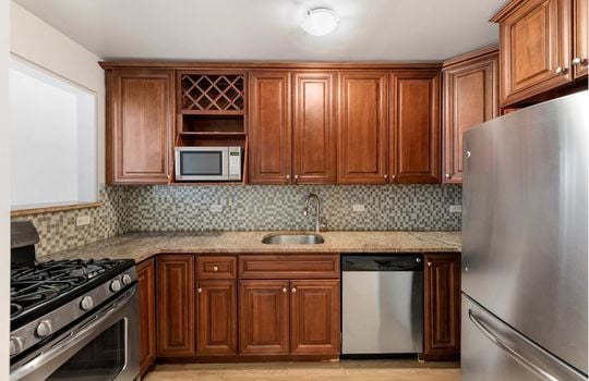 123W131.4.kitchen1.medium.Jacob-Wood-real-estate-broker-new-york-city-harlem-condo