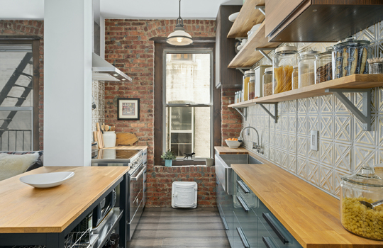 4401.4.B5.kitchen1.large.Jacob-Wood-real-estate-agent-new-york-city-brooklyn-coop