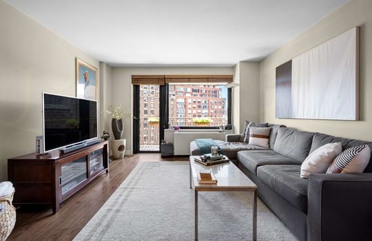living1.Jacob-Wood-real-estate-manhattan-upper-west-side-uws-coop