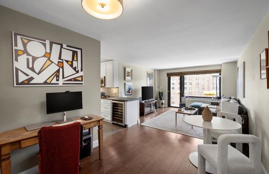 living2.Jacob-Wood-real-estate-manhattan-upper-west-side-uws-coop