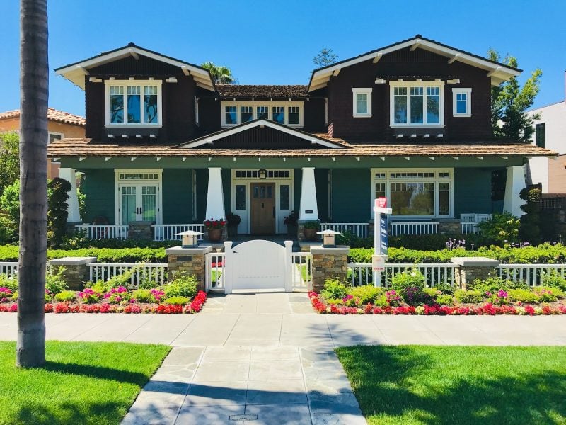 5 tips to improve your home's curb appeal