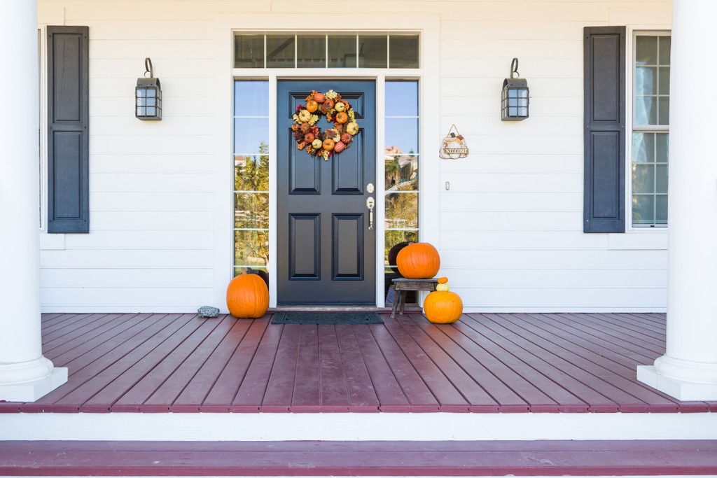 fall wreath decorating