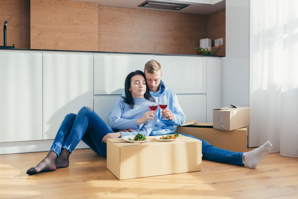Getting Married? Here are 5 Homebuying Tips For Newlyweds