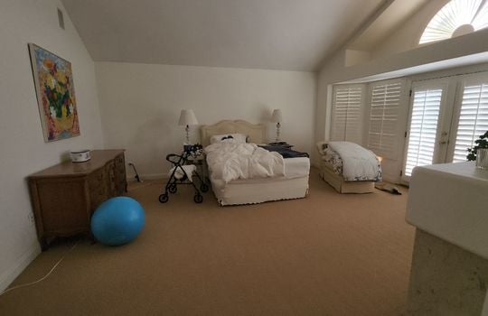 Master bedroom 4