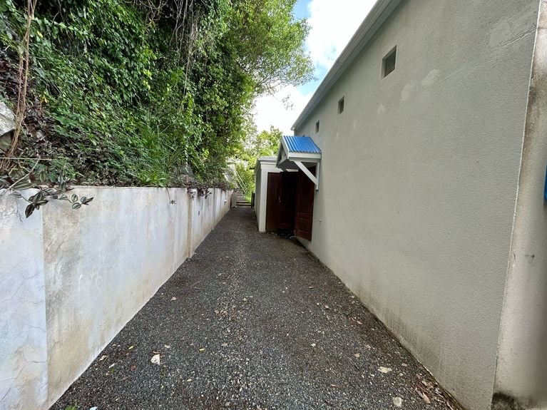 85d5701d-db4d-403d-8b5c-f0d804f9eac1