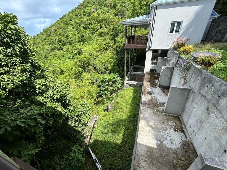 e3838ebb-d6a1-433e-a94a-1906abf1a399