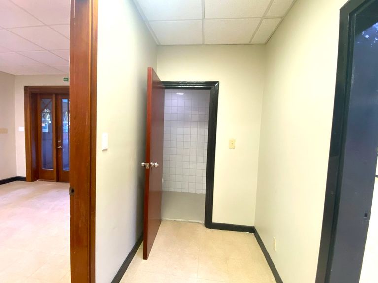 WhatsApp Image 2025-12-03 at 00.53.09_c871e76a