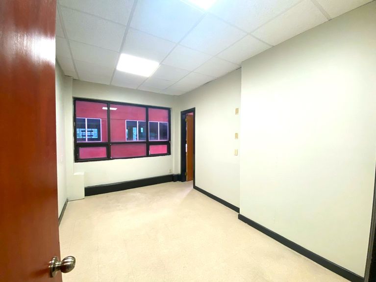 WhatsApp Image 2025-12-03 at 00.53.10_4b8d7461