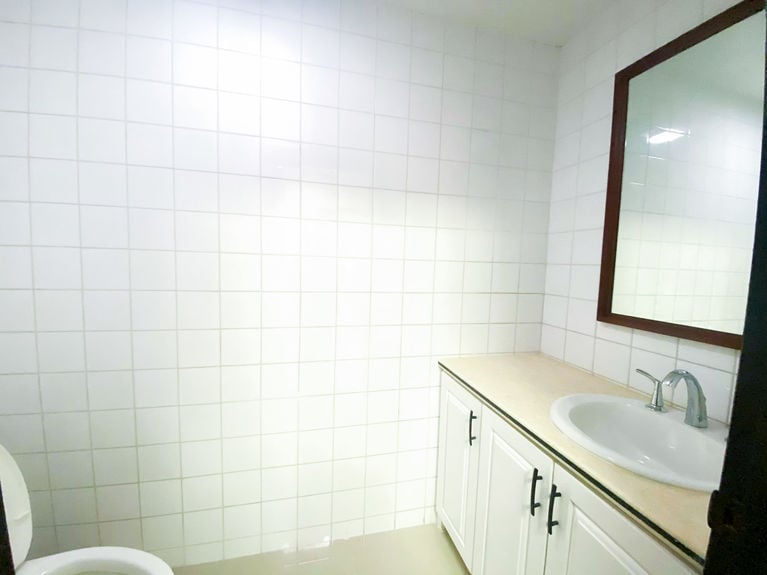 WhatsApp Image 2025-12-03 at 00.53.09_5334c31d