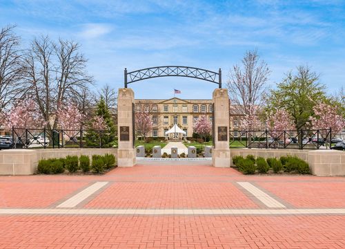 Mallway Dr, UPPER ARLNGTN, OH 43221, USA