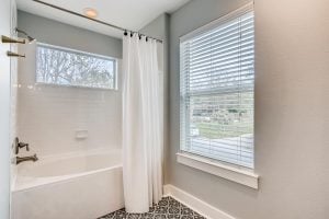 1601 Miriam Avenue Suite 300-large-021-016-2nd Floor Master Bathroom-1500×1000-72dpi