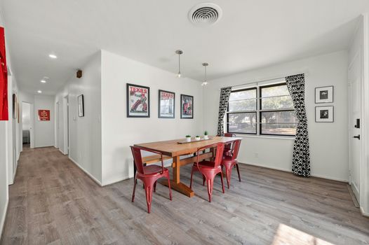 019-458473-209 E Travis20240226_0019_13122737