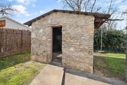 030-458473-209 E Travis20240226_0030_13122748