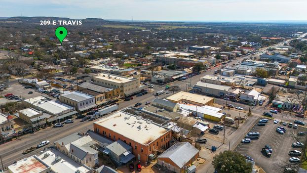 041-458473-209 E Travis20240226_0041_13122759