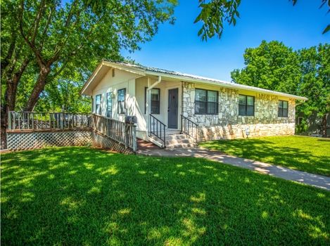 209 E Travis Street_Front Brightened