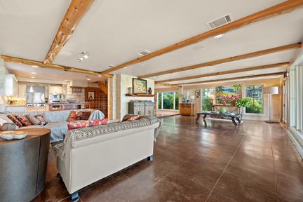 3911_Lago_Vista_Drive_0011