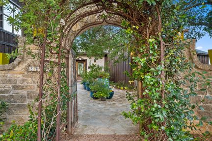 3911_Lago_Vista_Drive_0049