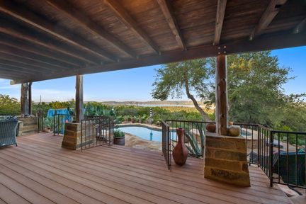 3911_Lago_Vista_Drive_0058